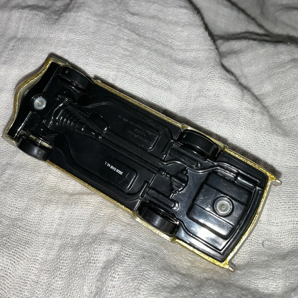 Mattel shipped cow yellow